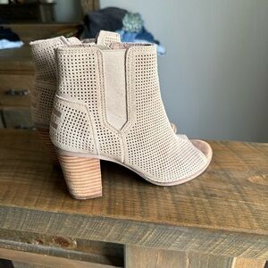 Women's Beige Ankle Boots